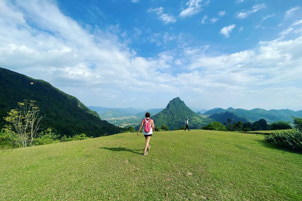 Trekking to Luc Yen Hilltop 700m - Leo Đỉnh đồi Lục Yên 70m